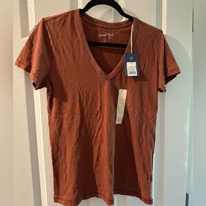 NWT - Rust color T shirt - Universal Threads from Target - Size small